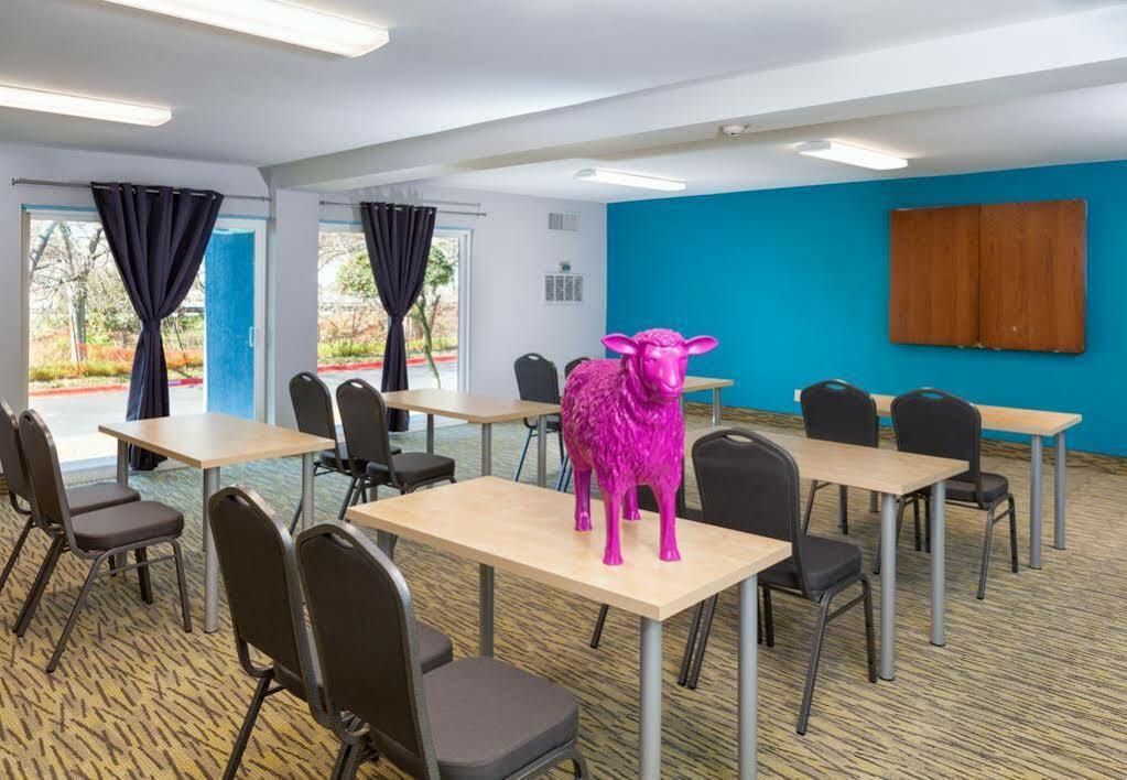 Aae Austin'S Travelodge Zewnętrze zdjęcie